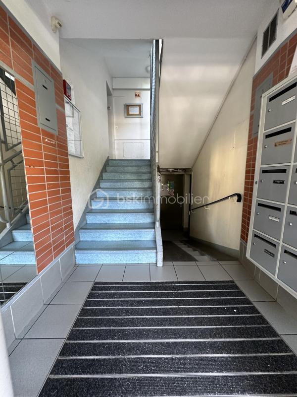 Appartement - 64 m² - 4 pièces