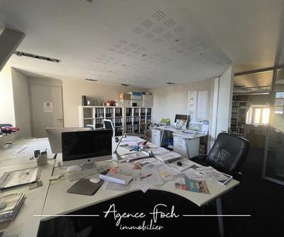 Appartement - 166 m² - 3 pièces