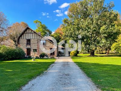 Maison - 230 m² - 7 pièces