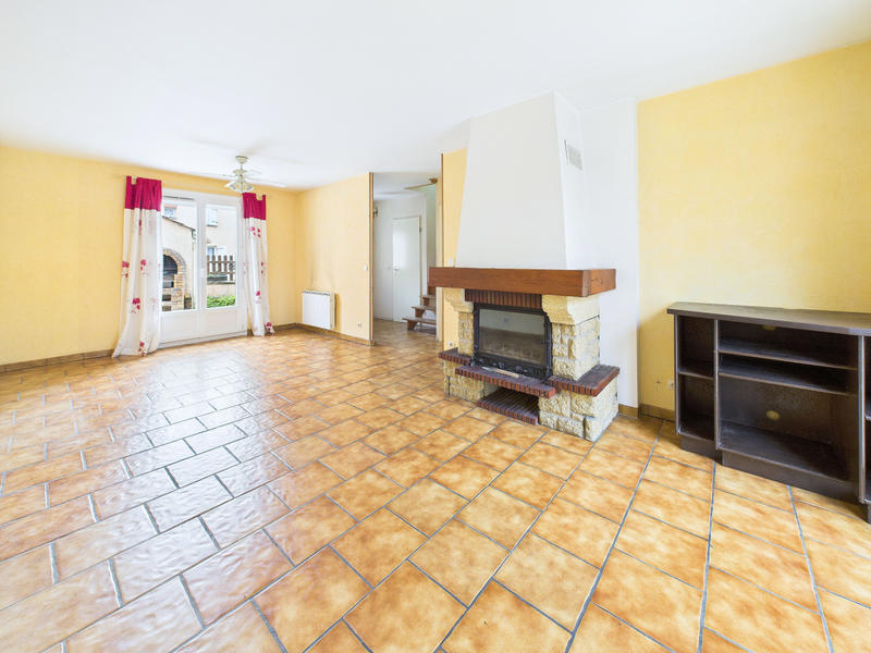 Maison - 90 m² - 5 pièces