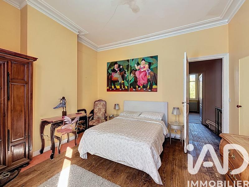 Maison - 209 m² - 7 pièces