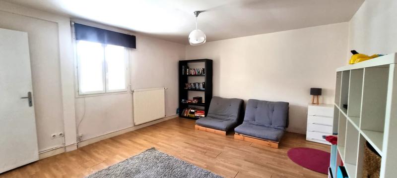 Maison - 182 m² - 9 pièces