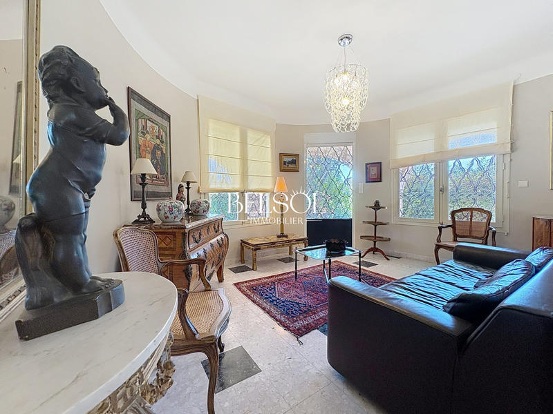 Villa - 220 m² - 5 pièces