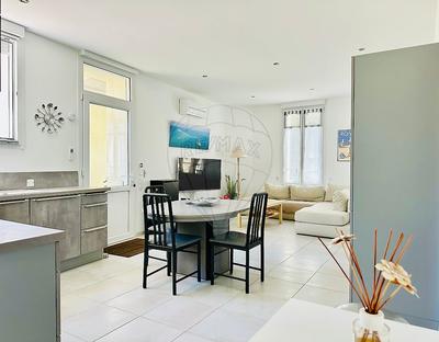 Appartement - 80 m² - 4 pièces