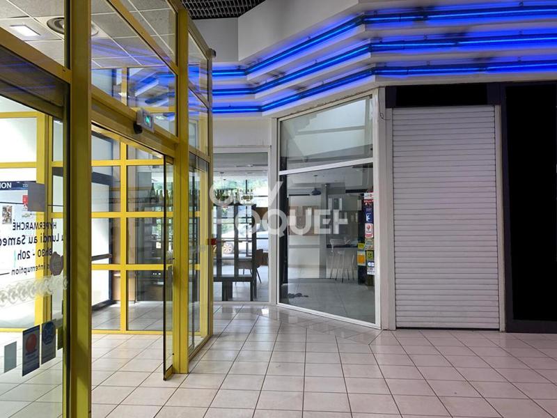 Local d'activités - 121 m²