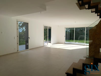 Maison - 141 m² - 5 pièces