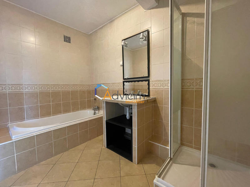 Appartement - 75 m² - 3 pièces