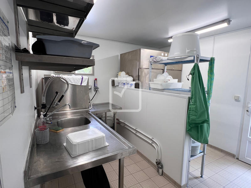 Fonds de commerce - Magasins - 418 m²