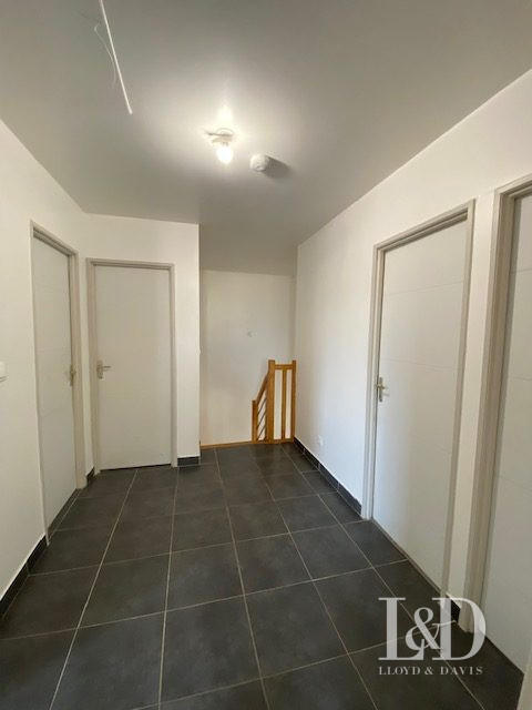 Maison traditionnelle - 132 m² - 7 pièces