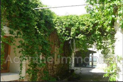 Maison - 300 m² - 6 pièces