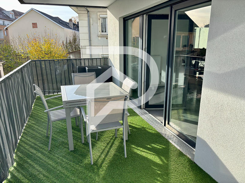 Appartement - 98 m² - 4 pièces