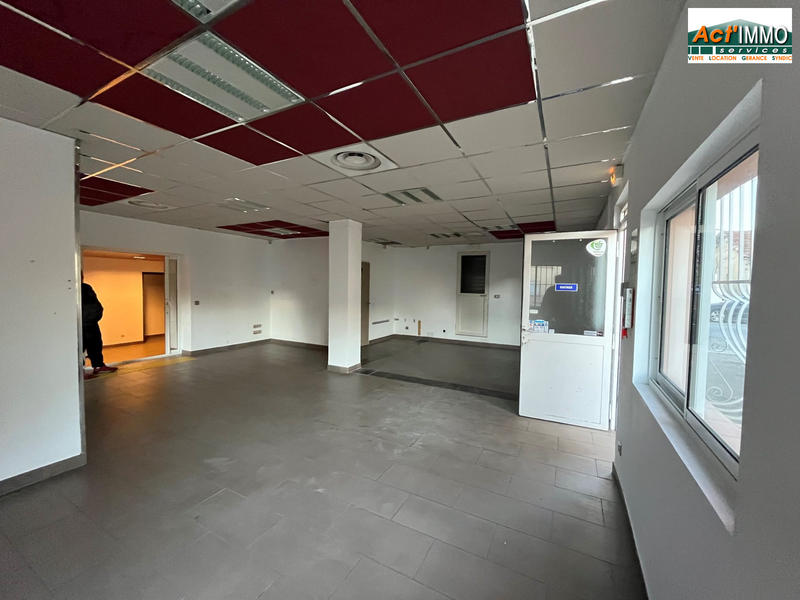 Local commercial - 850 m²