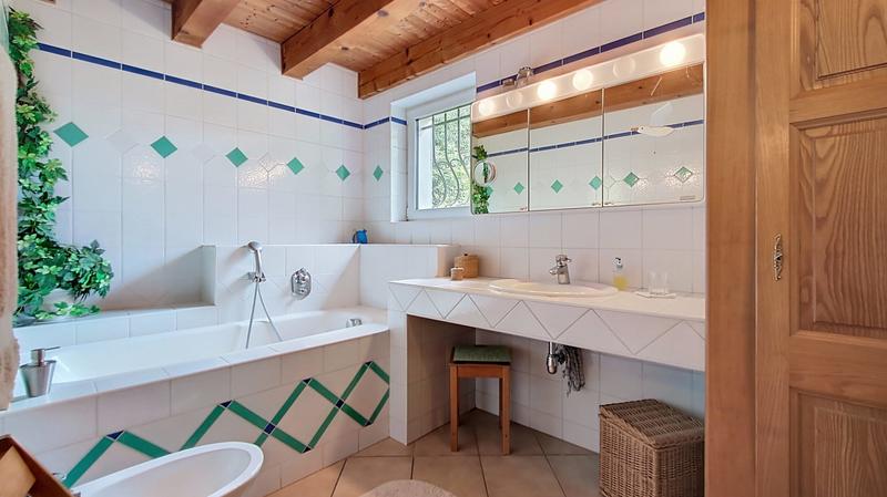 Maison - 258 m² - 5 pièces