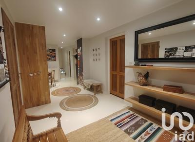 Maison - 213 m² - 7 pièces