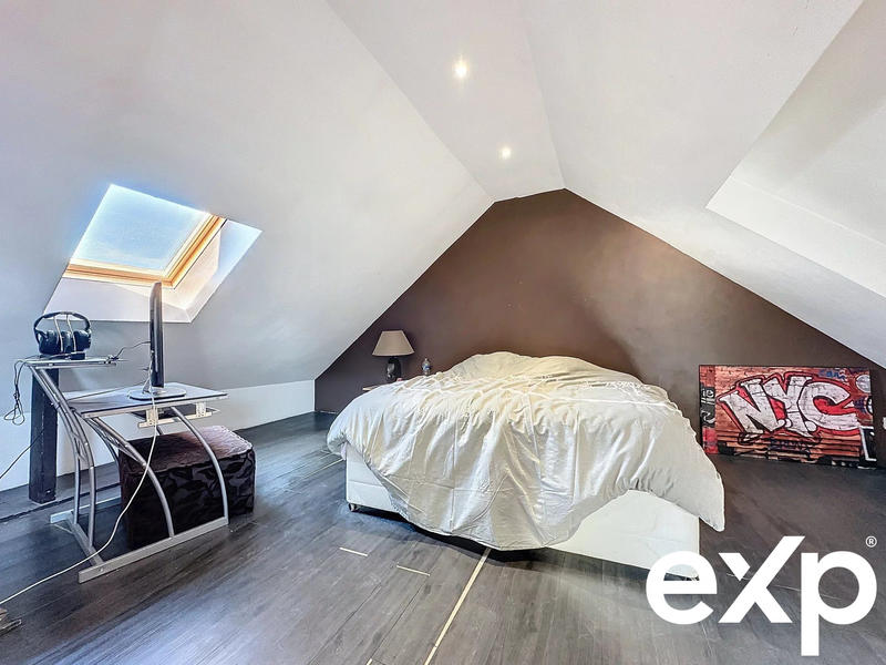 Maison - 186 m² - 7 pièces