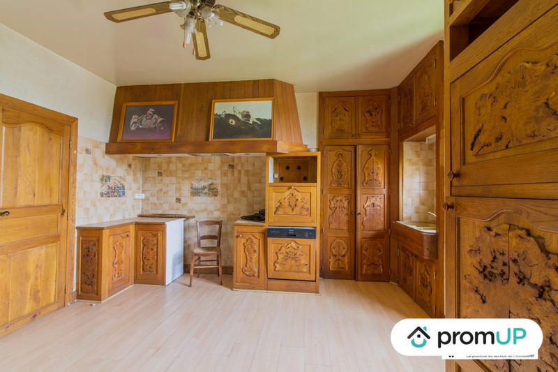 Maison - 240 m² - 8 pièces