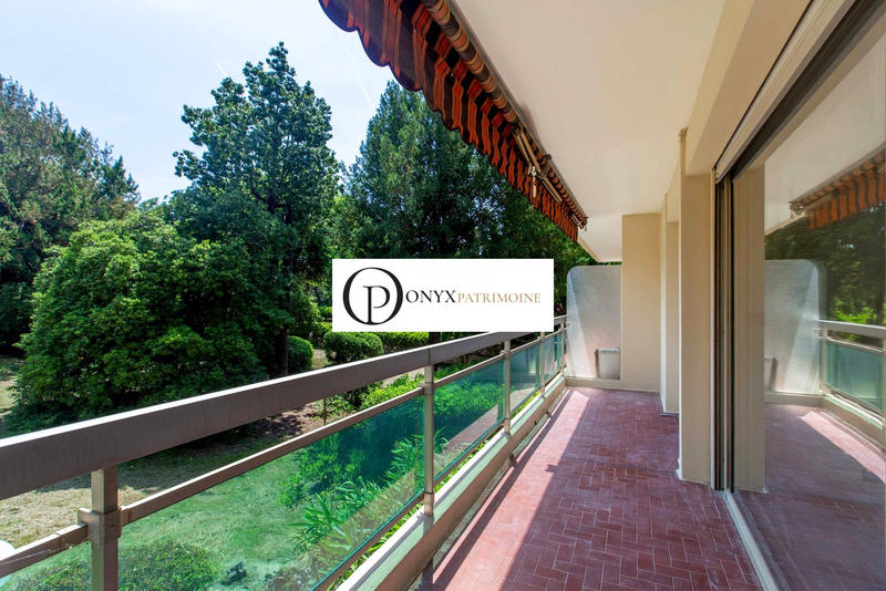 Appartement - 95 m² - 4 pièces