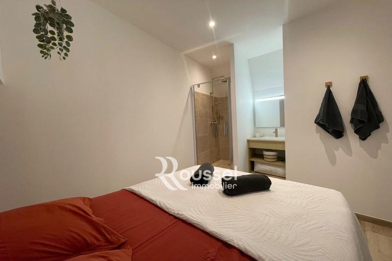 Maison - 274 m² - 10 pièces