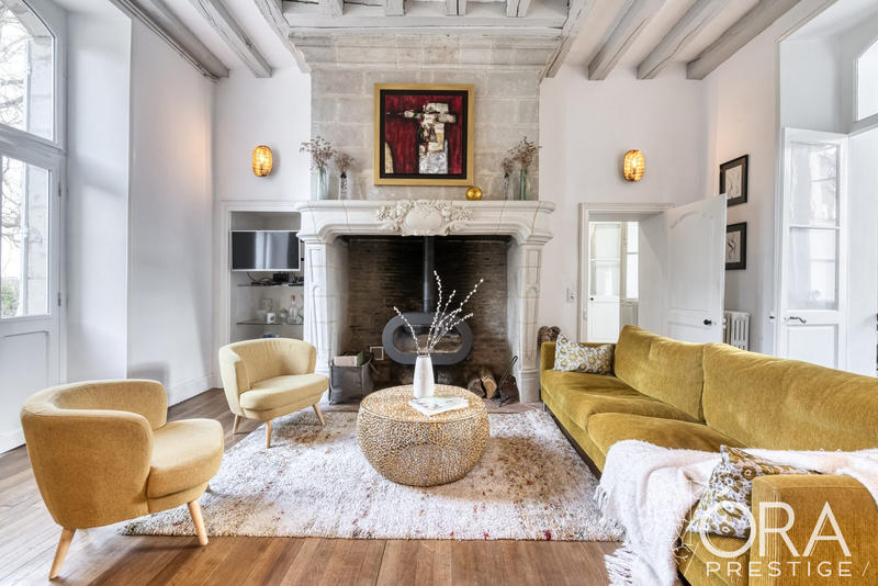 Maison ancienne - 303 m² - 10 pièces