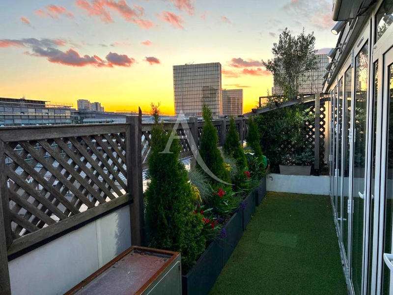 Appartement - 100 m² - 4 pièces