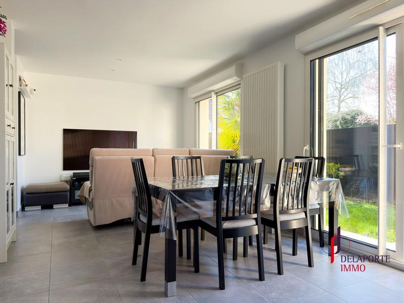 Maison - 80 m² - 5 pièces