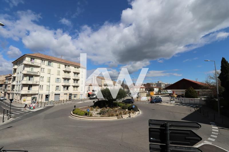 Fonds de commerce - Magasins - 70 m²