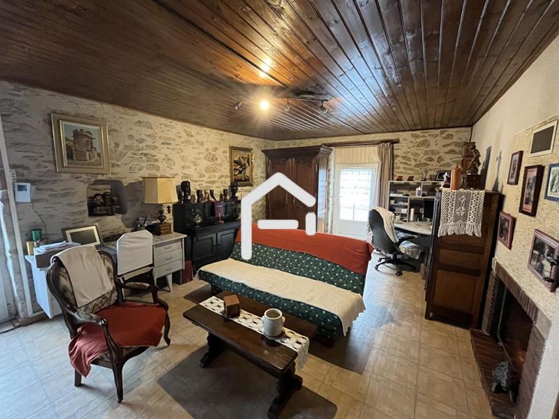 Maison - 90 m² - 5 pièces