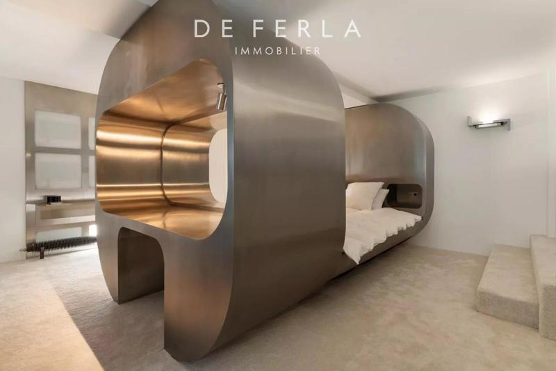 Loft - 320 m² - 8 pièces