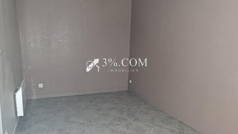 Local commercial - 68 m² - 4 pièces