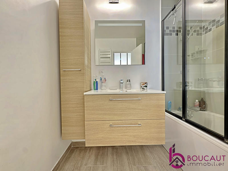 Appartement - 79 m² - 4 pièces