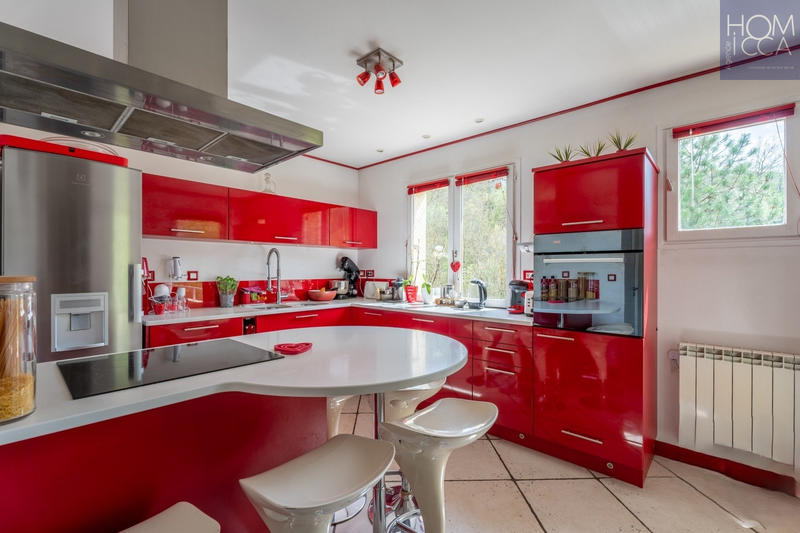 Maison - 178 m² - 7 pièces