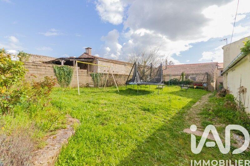 Maison - 168 m² - 8 pièces