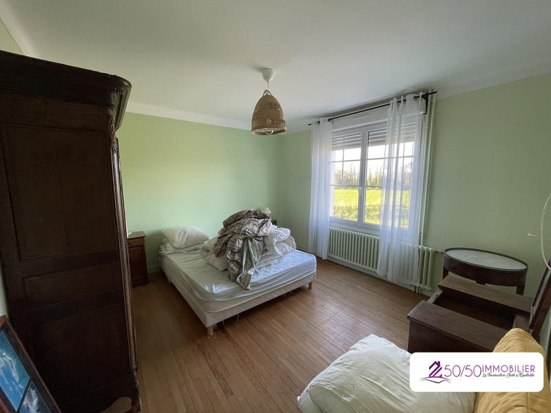 Maison - 184 m² - 9 pièces