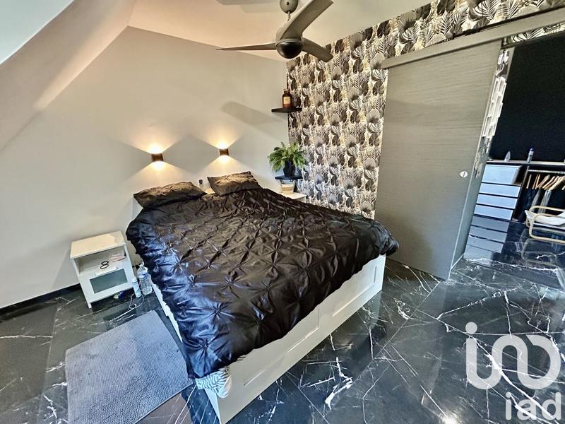 Maison - 210 m² - 7 pièces