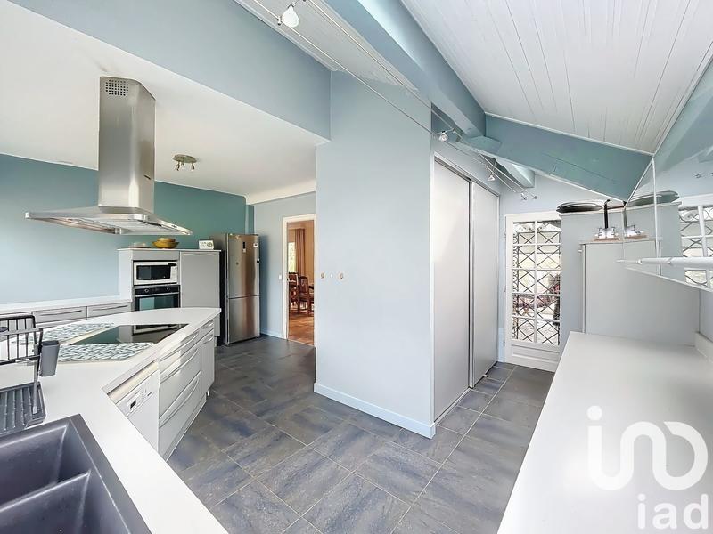 Maison - 288 m² - 11 pièces