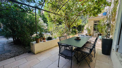 Maison - 300 m² - 9 pièces