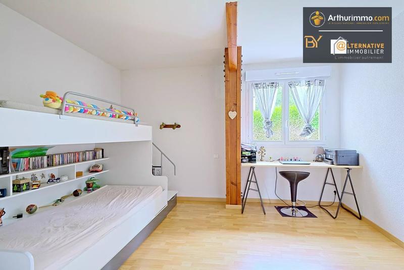 Maison - 260 m² - 9 pièces