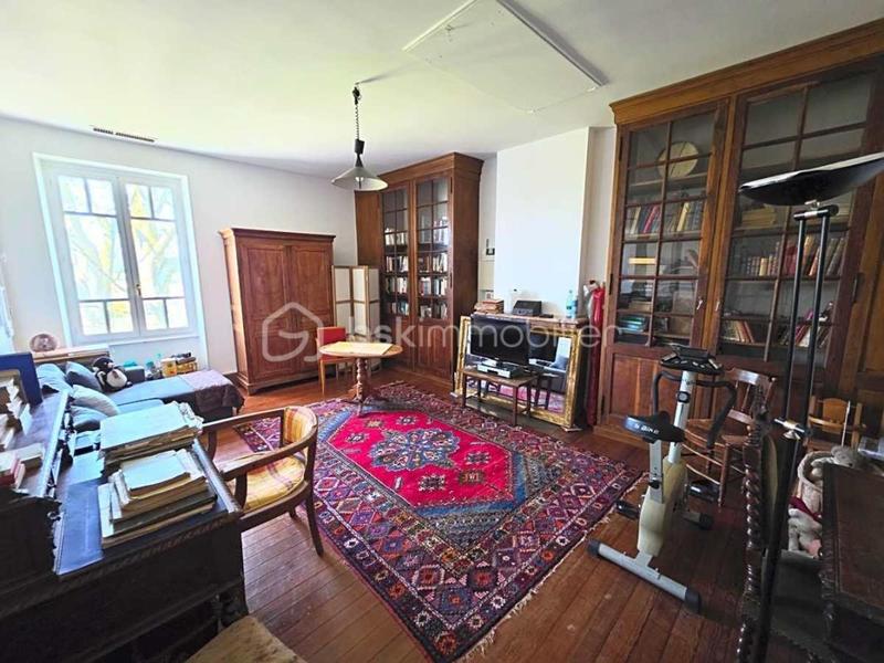 Maison - 387 m² - 10 pièces