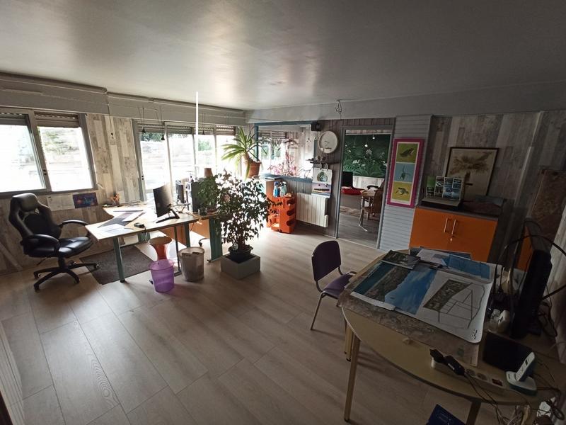 Bureau - 129 m²