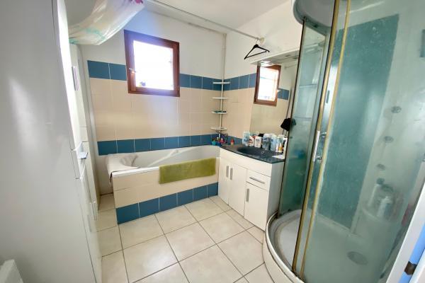 Maison - 85 m² - 5 pièces