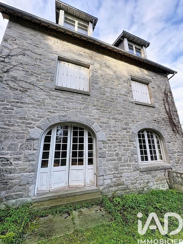 Maison - 179 m² - 7 pièces