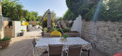 Maison - 210 m² - 6 pièces