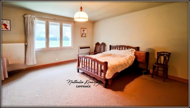 Maison - 243 m² - 8 pièces