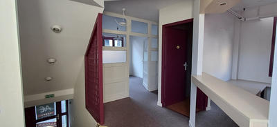 Bureau - 124 m²