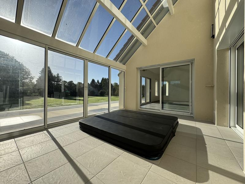 Maison - 195 m² - 6 pièces