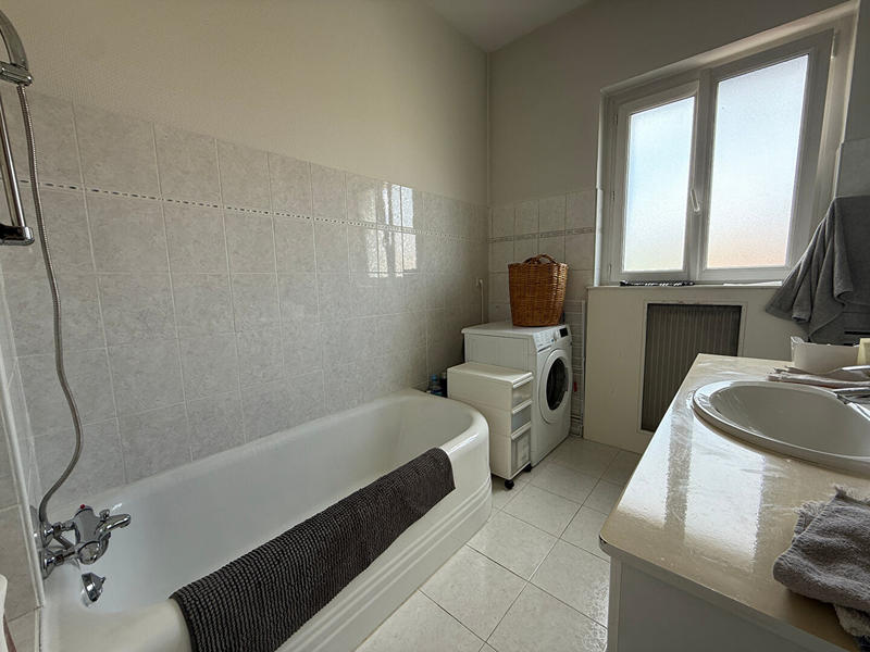 Appartement - 105 m² - 5 pièces