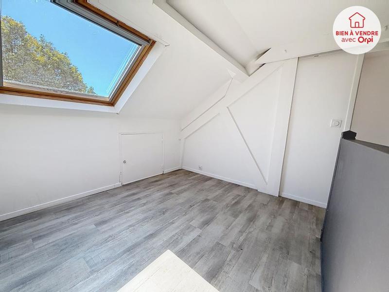 Maison - 143 m² - 8 pièces