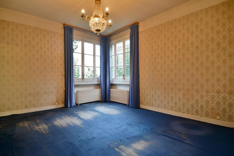 Maison - 233 m² - 5 pièces