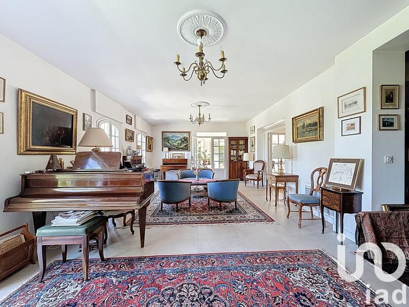 Maison - 262 m² - 8 pièces