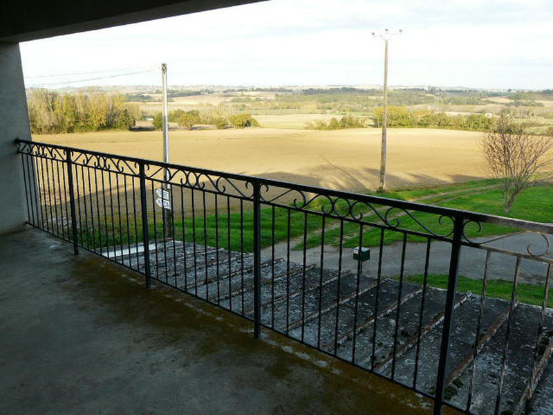 Maison - 200 m² - 6 pièces